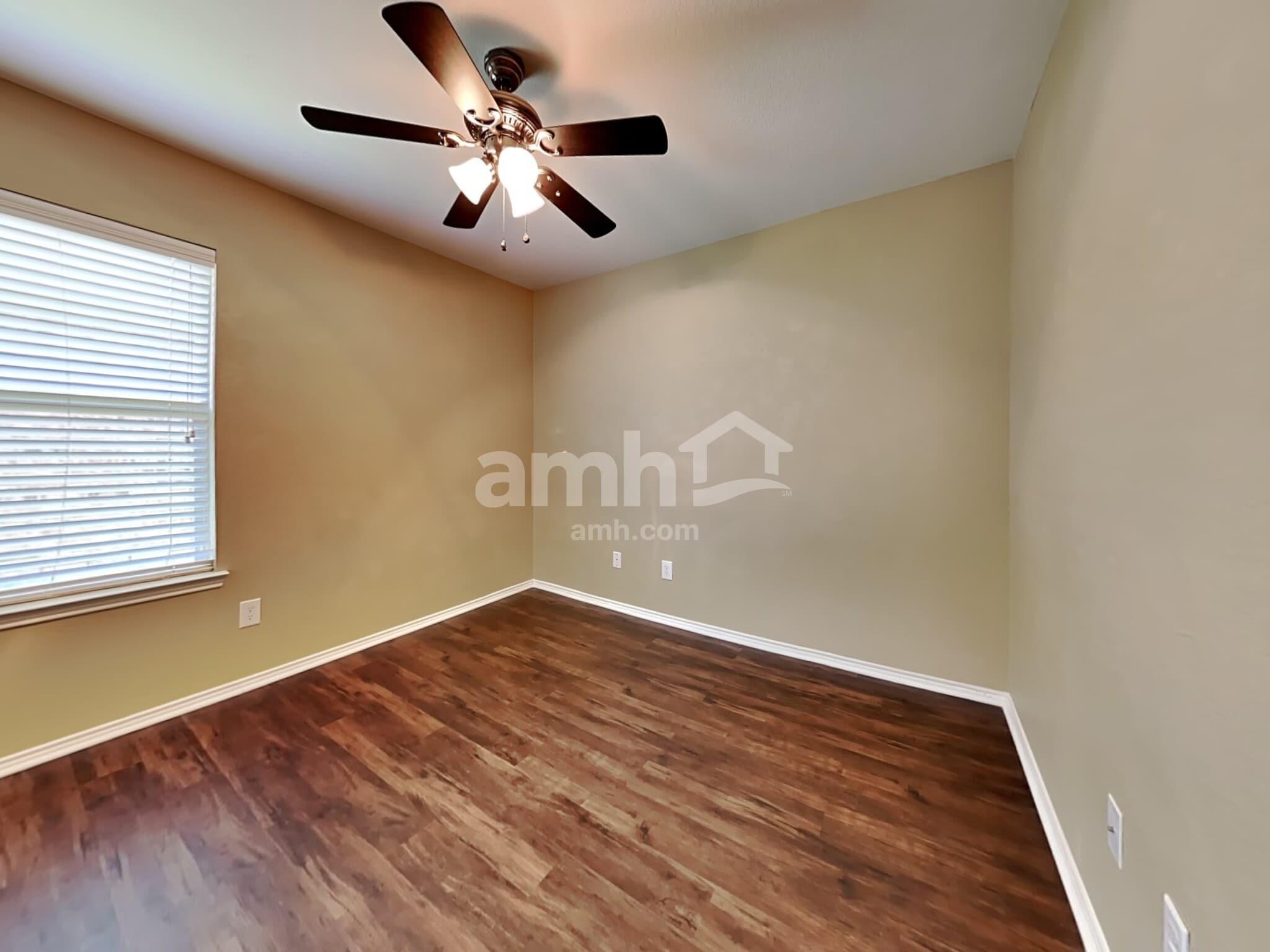Building Photo - 524 Anchor Way
