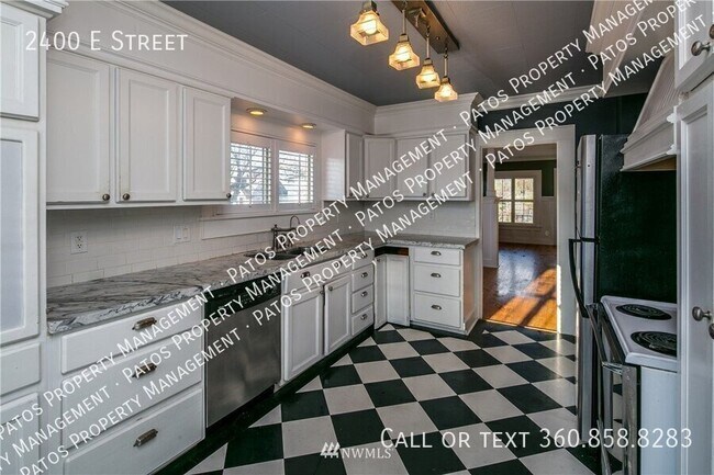 Building Photo - 2400 E Street-