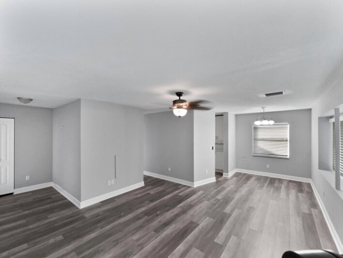 Building Photo - 409 Coconut Ave E