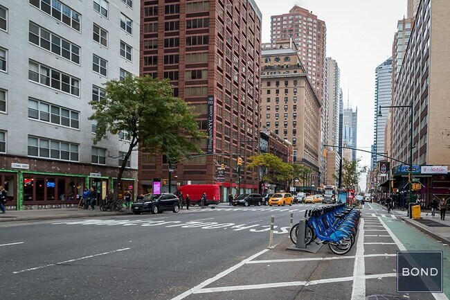 Building Photo - 888 Eighth Avenue