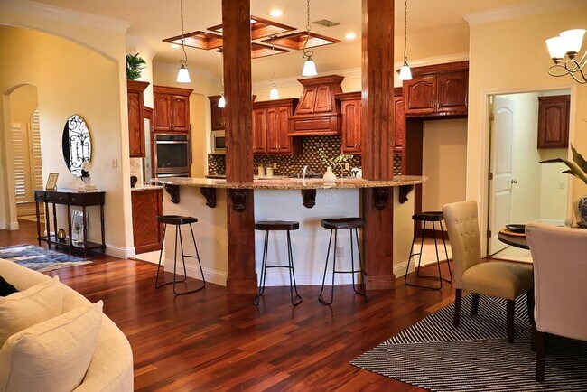 Building Photo - 2801 Savoy Pl