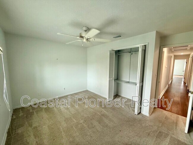 Building Photo - 613 Kingston Ct