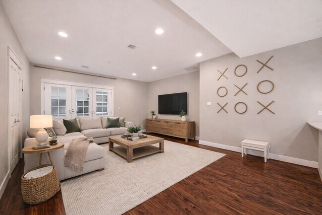 Building Photo - 1510 Crockett St