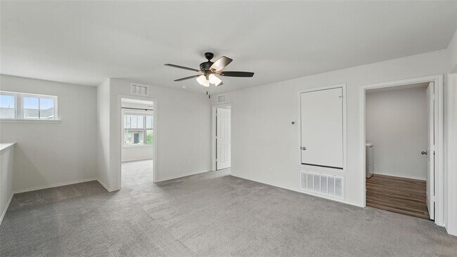 Building Photo - 139 Madrono Dr