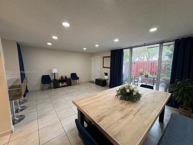 Building Photo - 14009 SW 84th St