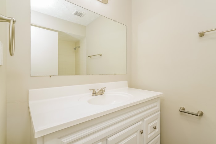 Building Photo - 801 N Peterman Rd