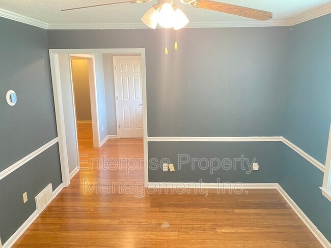 Building Photo - 3840 Charbon Ln