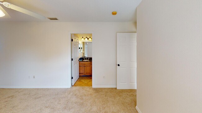 Building Photo - 224 Tarpon Ave