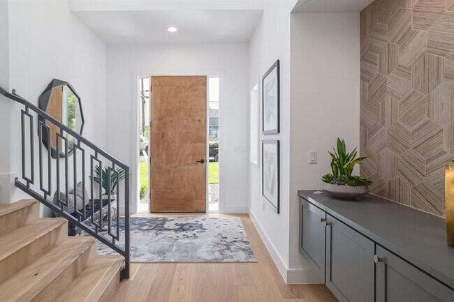 Building Photo - 1703 Piedmont Ave