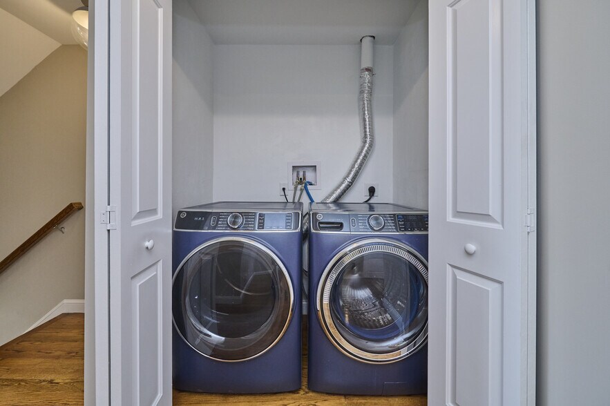 Building Photo - 25 Bellevue Ave