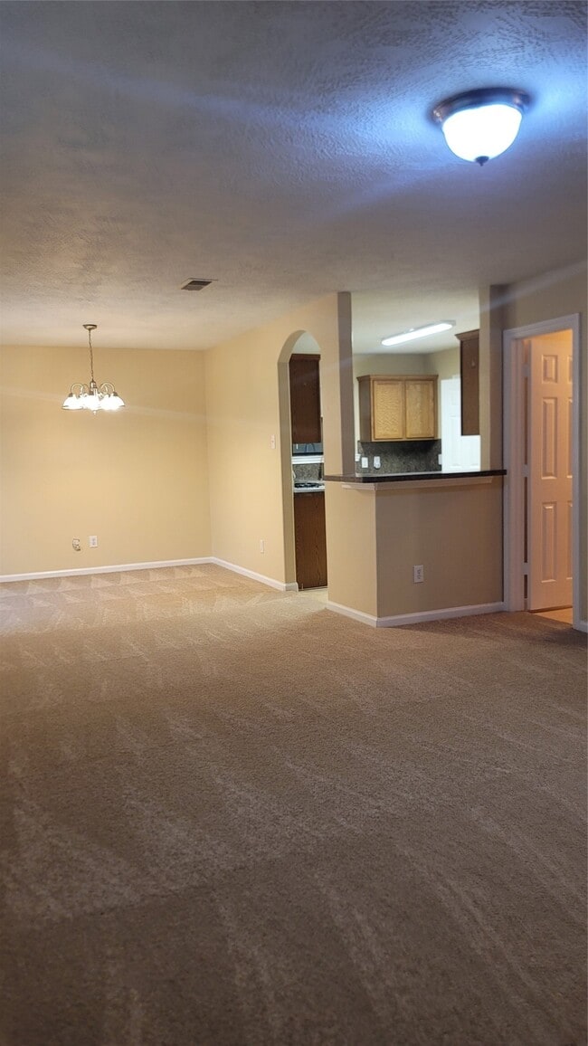 Building Photo - 10223 Azalea Village Dr