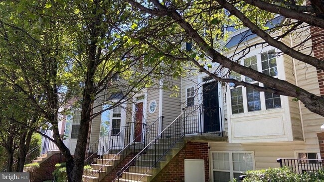 Building Photo - 2461 Medford Ct