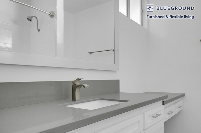 Building Photo - 115 N Wetherly Dr