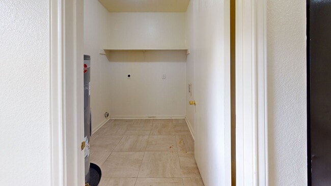 Building Photo - 4302 Jeff Scott Dr
