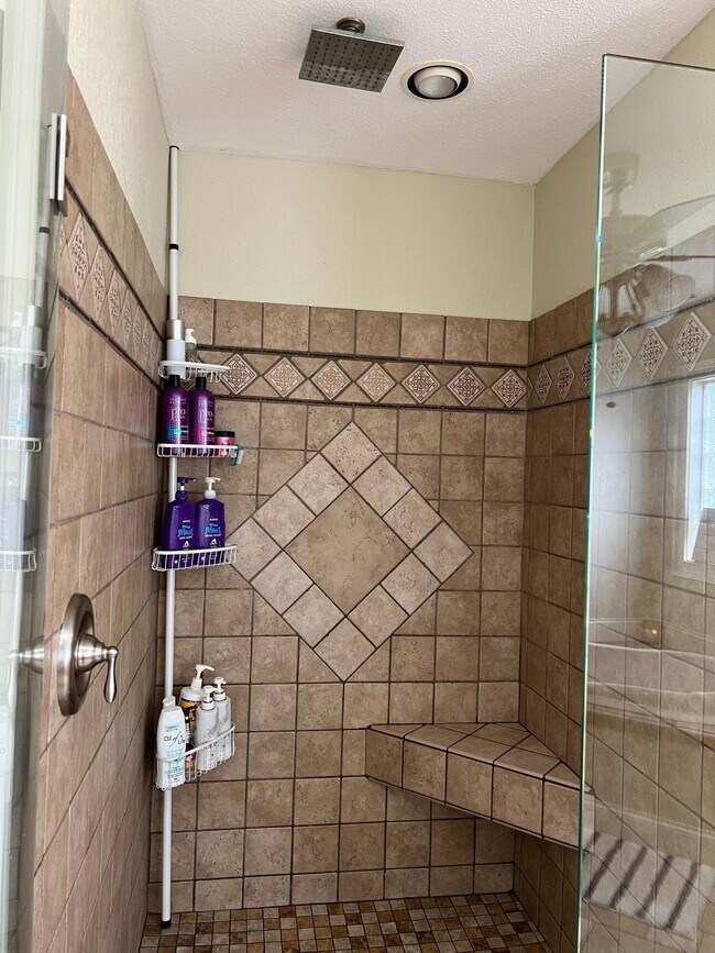 Building Photo - 1207 Australian Ave