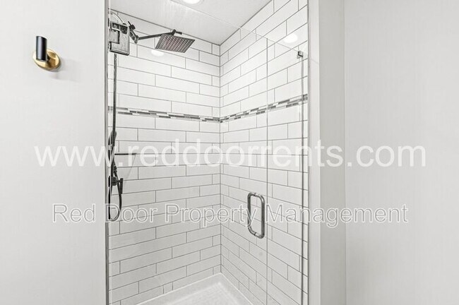 Building Photo - 2936 W New York St
