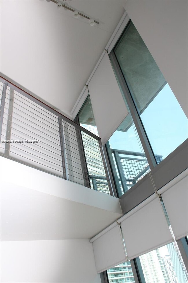 Building Photo - 690 SW 1st Ct