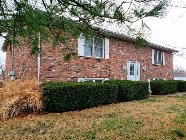 Front Building - 12 W Mill St