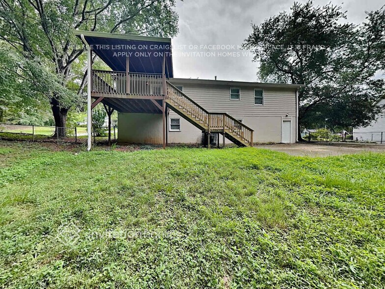 Building Photo - 4414 Lamar Dr