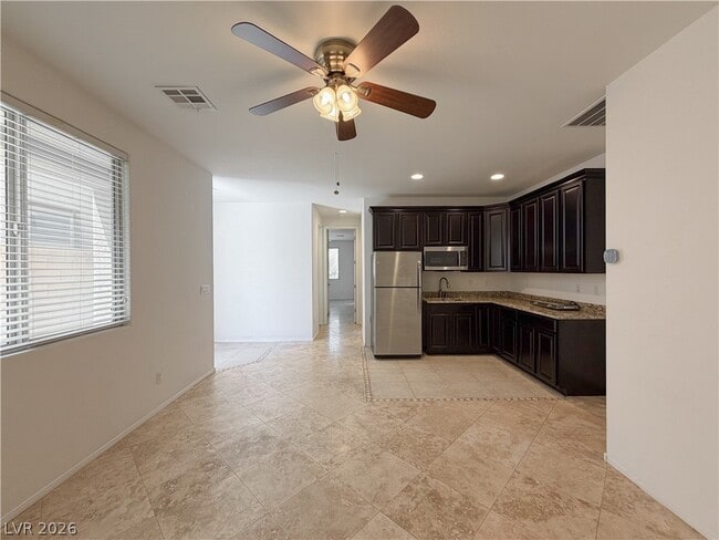 Building Photo - 7296 Spring Flower Ave
