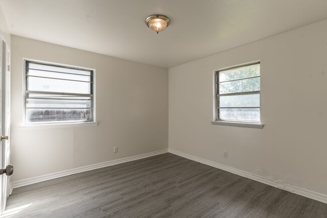 Building Photo - Oklahoma City Rent to Own!