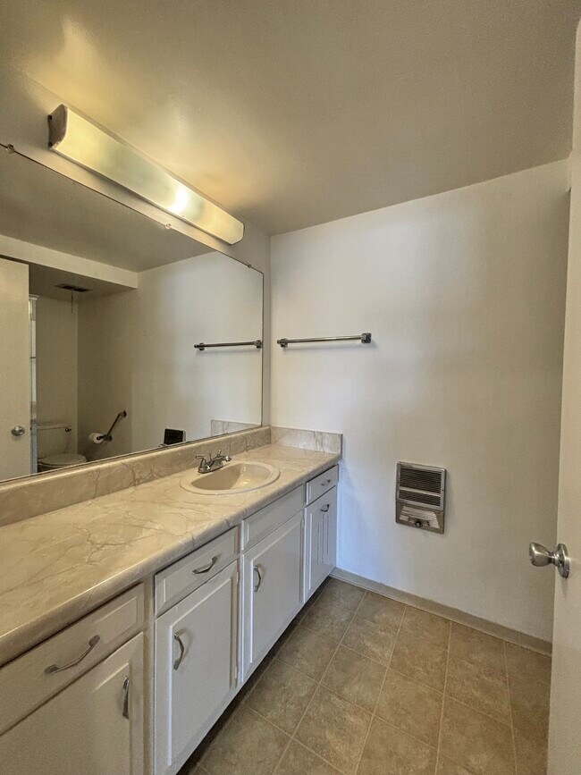 Building Photo - 361 Avenida Castilla