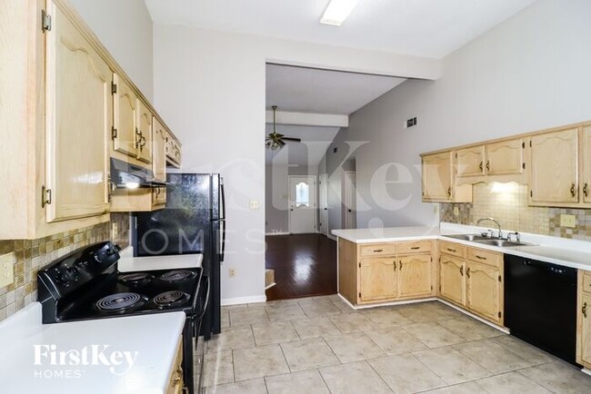 Building Photo - 2507 Bassfield Dr