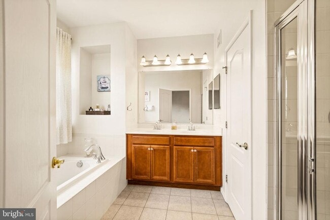 Building Photo - 22721 Beacon Crest Terrace