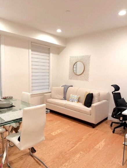 Building Photo - 7 Lily Pond Ln