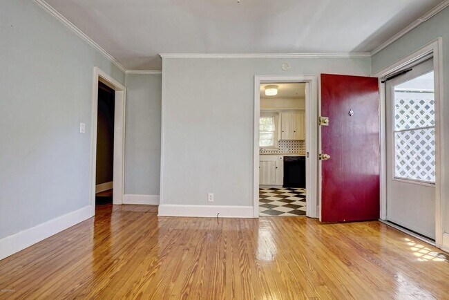 Living Room - 2702 Chestnut St