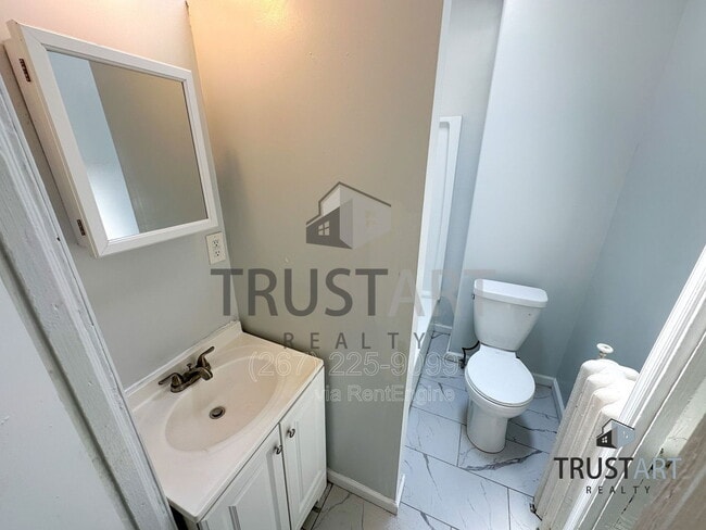 Building Photo - 217 Sulis St