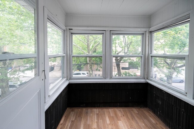 Building Photo - 66 Van Reipen Ave