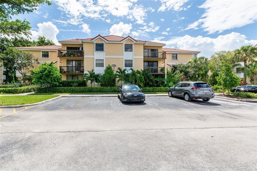 Building Photo - 5721 Riverside Dr