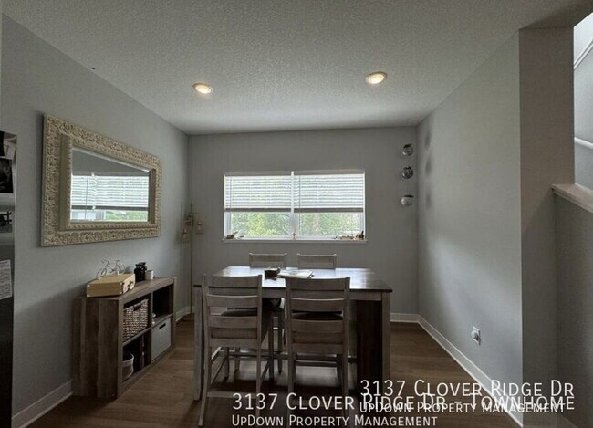 Building Photo - 3137 Clover Ridge Dr