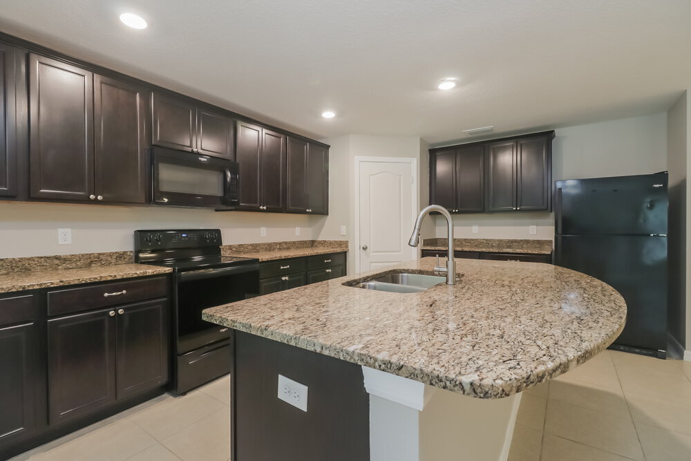 Building Photo - 7014 Redbay Dr