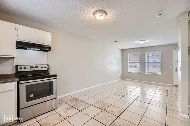 Building Photo - 1102 Jefferson St