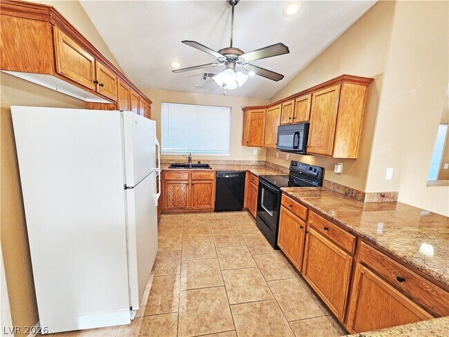 Building Photo - 3680 Ravine Ave