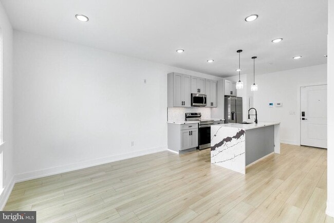 Building Photo - 2054 N 2nd St