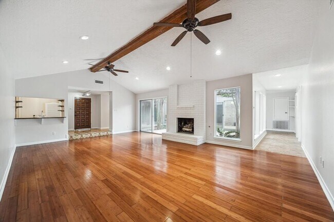 Building Photo - 7806 Rollingbrook Dr