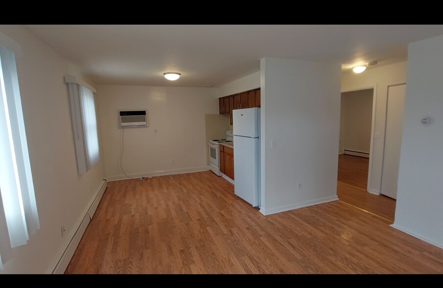 Living Room2 - 308 Kehoe Rd