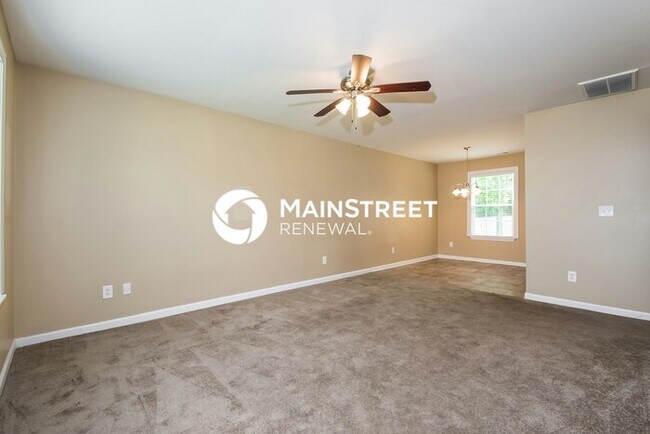 Building Photo - 3 Bedroom Pet-Friendly Home in Raleigh, NC with Main Street Renewal