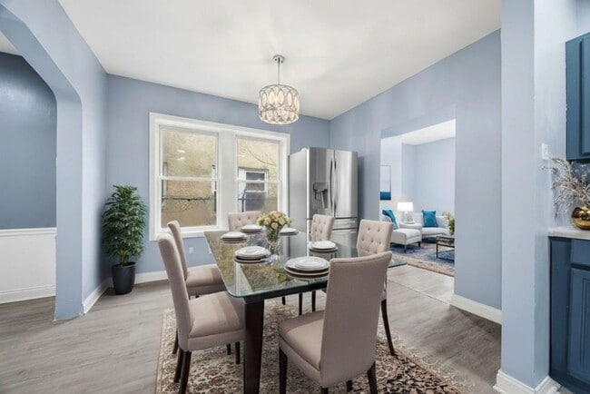 Building Photo - 8824 S Wabash Ave