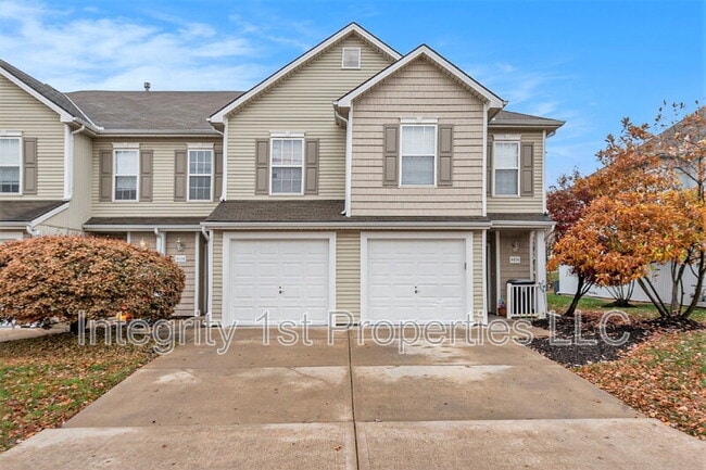 Building Photo - 8880 N Helena Ave