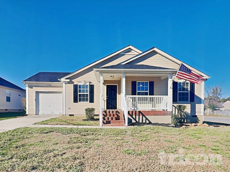 Building Photo - 15228 Pangborn Pl