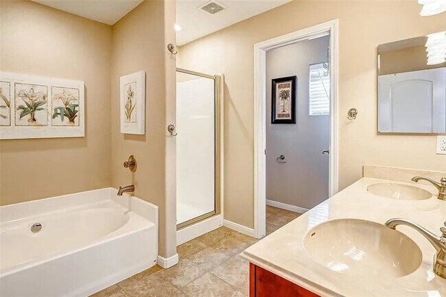 Building Photo - 820 Sandollar