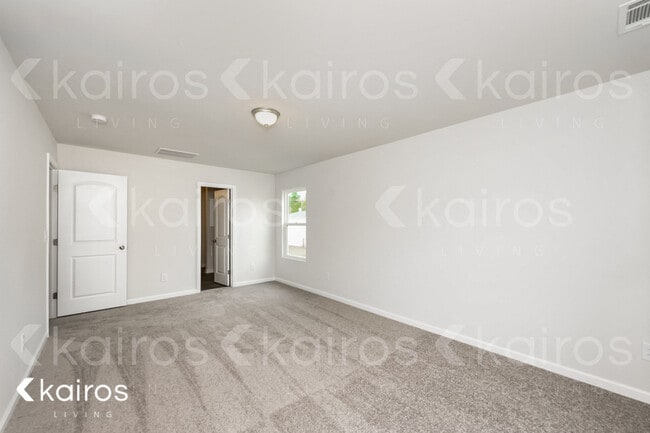 Building Photo - 826 Vistamount Path