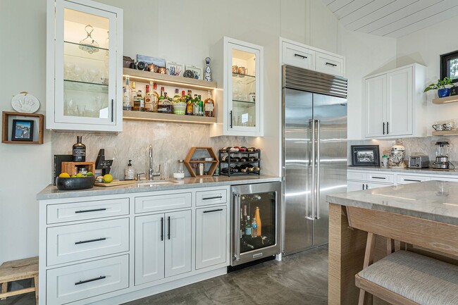 Building Photo - Coronado Beach House