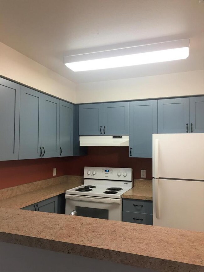 Building Photo - 1 bedroom in Seattle WA 98121