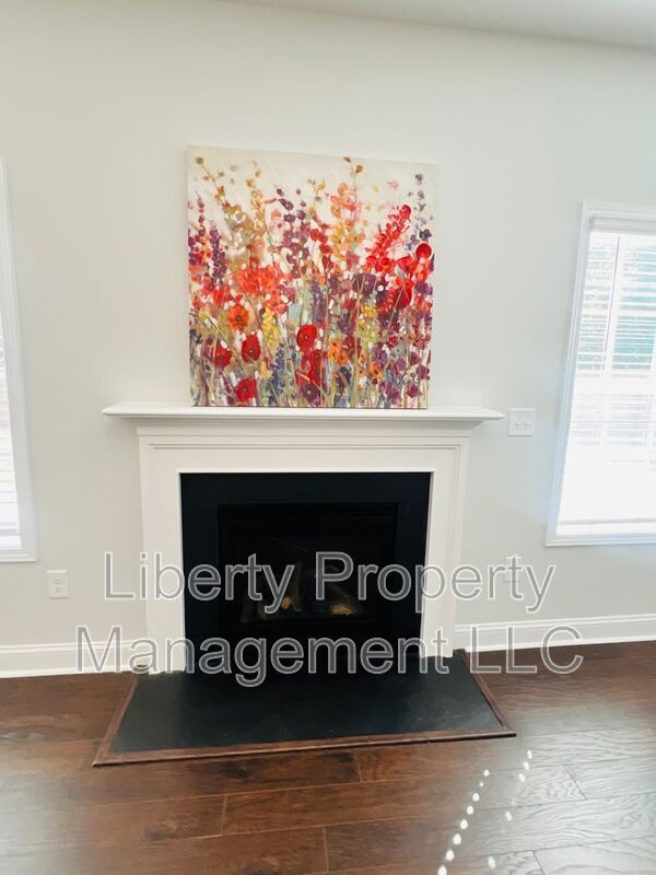 Building Photo - 326 Countryside Dr