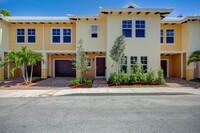 Building Photo - Bermuda Cay Townhomes